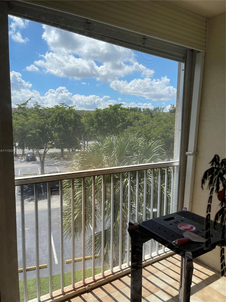 NEW HAMPTON AT CENTURY VI - Residential Lease