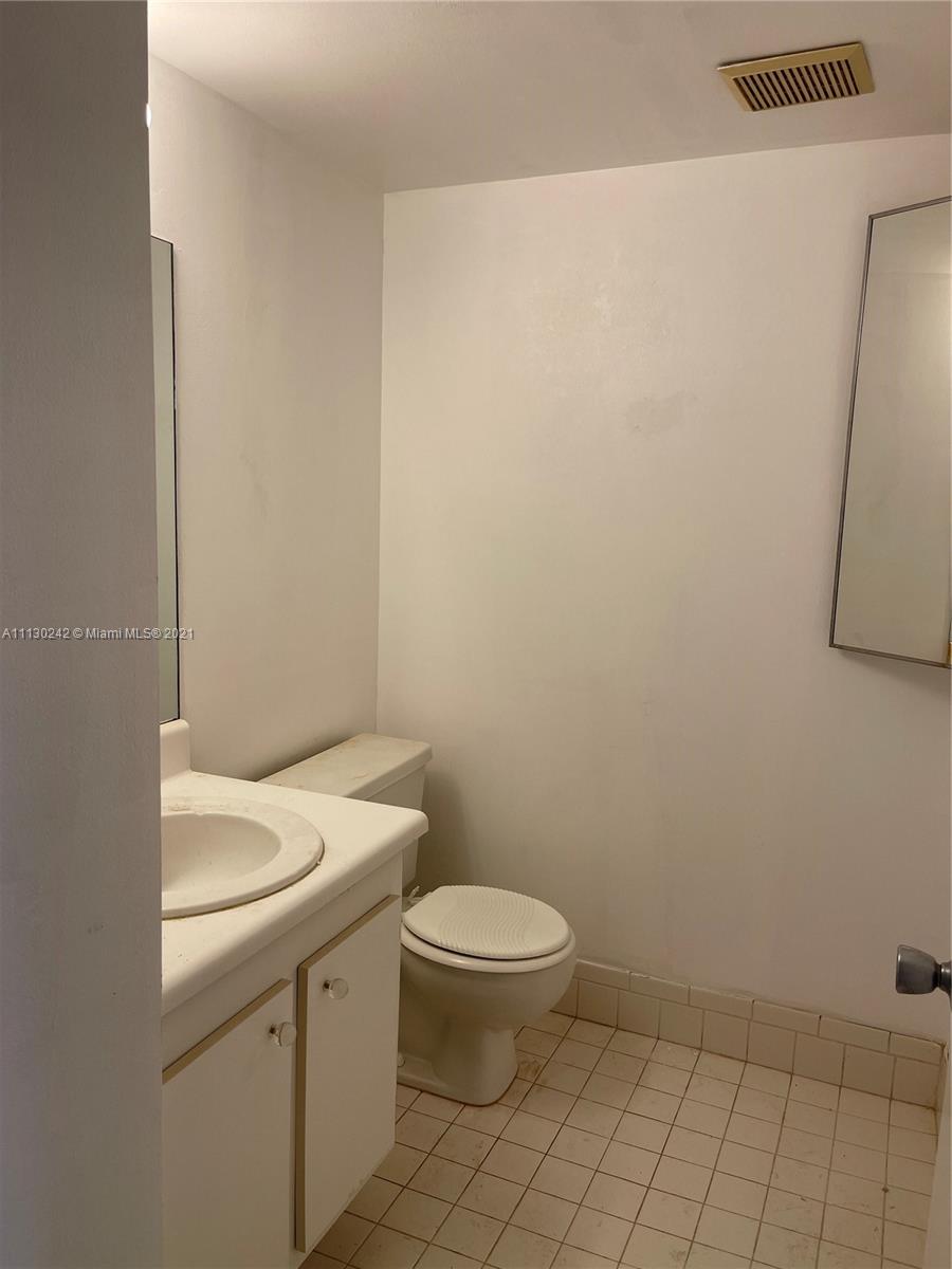 NEW HAMPTON AT CENTURY VI - Residential Lease