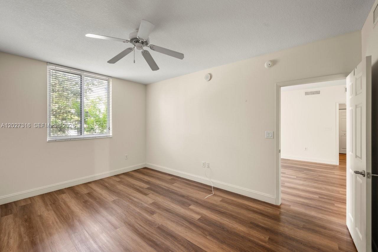 VERANDA CONDO - Residential