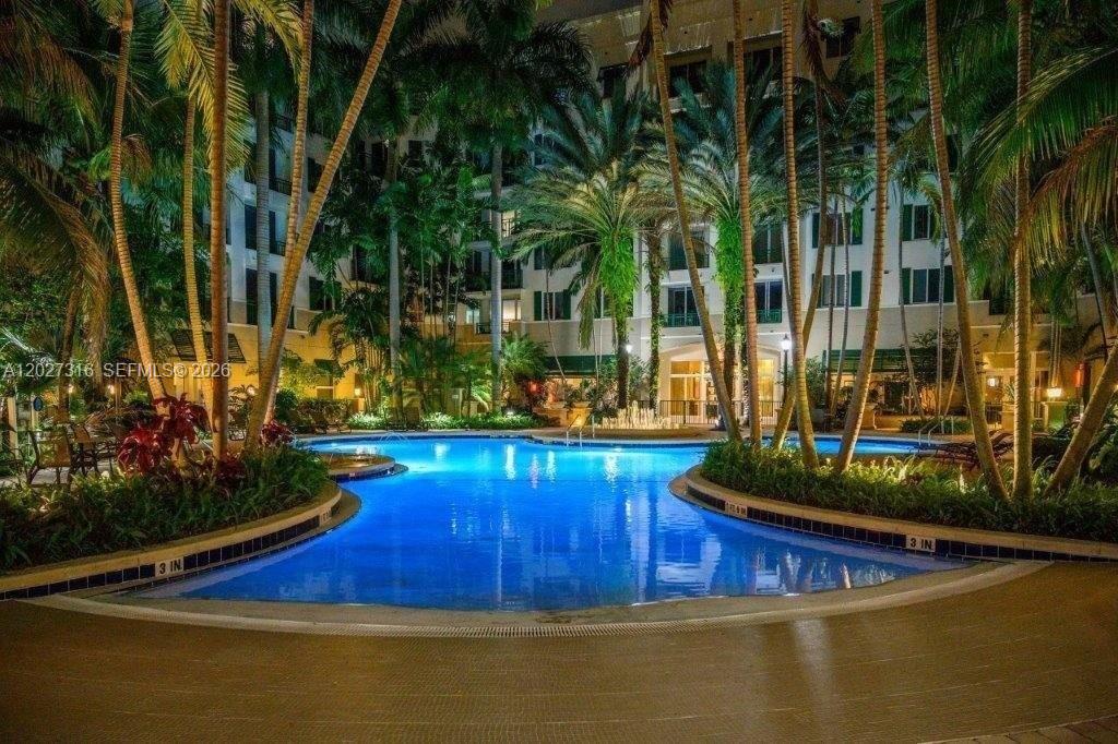 VERANDA CONDO - Residential