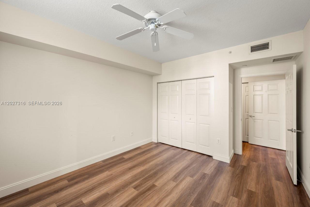 VERANDA CONDO - Residential