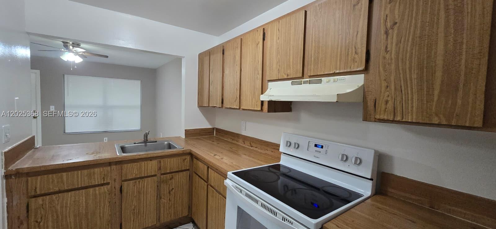 LAGO GRANDE ONE CONDO - Residential Lease