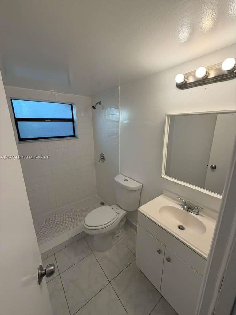 LAGO GRANDE ONE CONDO - Residential Lease