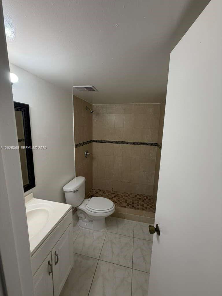 LAGO GRANDE ONE CONDO - Residential Lease