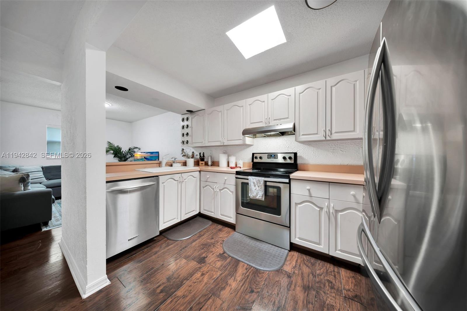 AMERICAN HOMES - Residential Lease