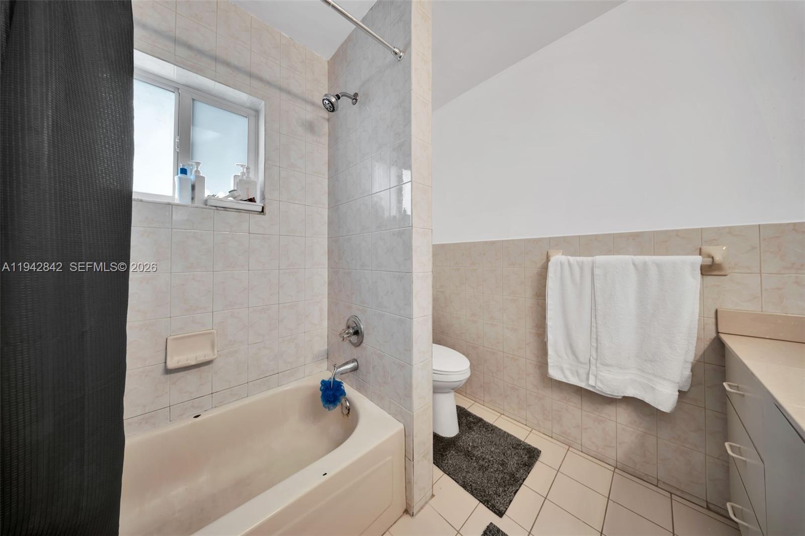 AMERICAN HOMES - Residential Lease