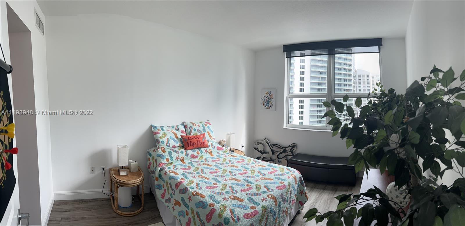 SOLARIS AT BRICKELL BAY C - Residential