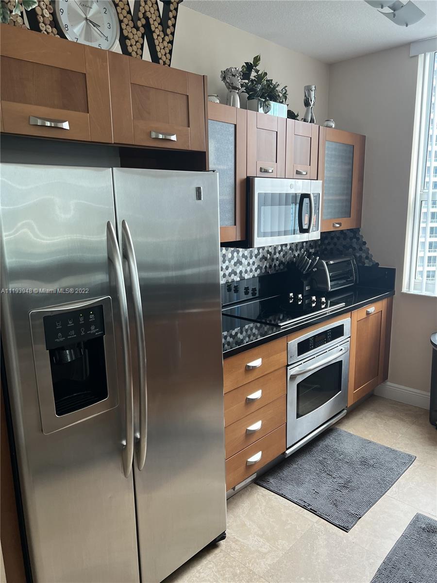 SOLARIS AT BRICKELL BAY C - Residential