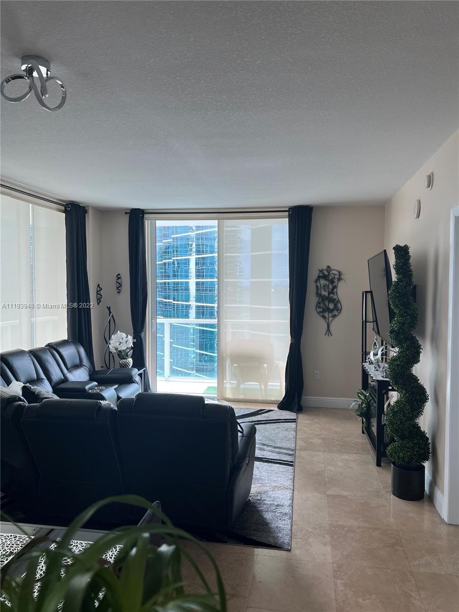 SOLARIS AT BRICKELL BAY C - Residential