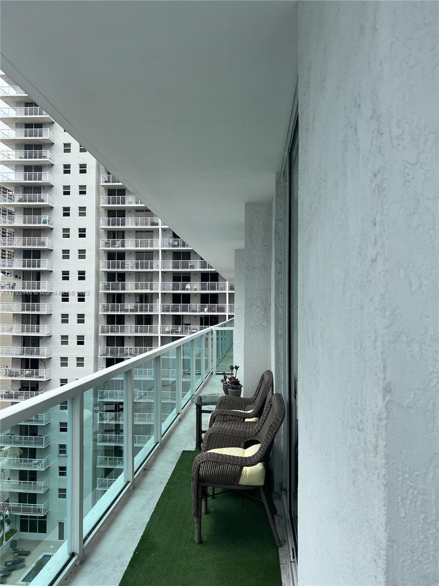 SOLARIS AT BRICKELL BAY C - Residential