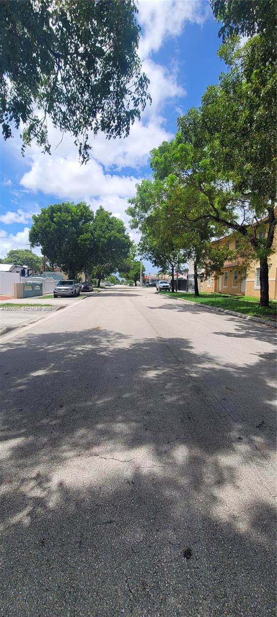HIALEAH 3RD ADDN - Residential Lease