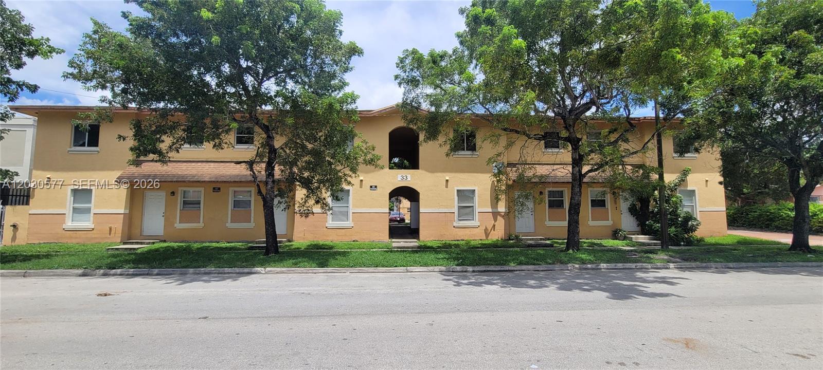 HIALEAH 3RD ADDN - Residential Lease