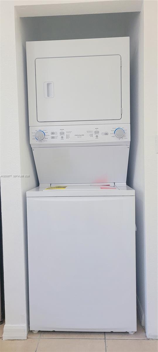 HIALEAH 3RD ADDN - Residential Lease