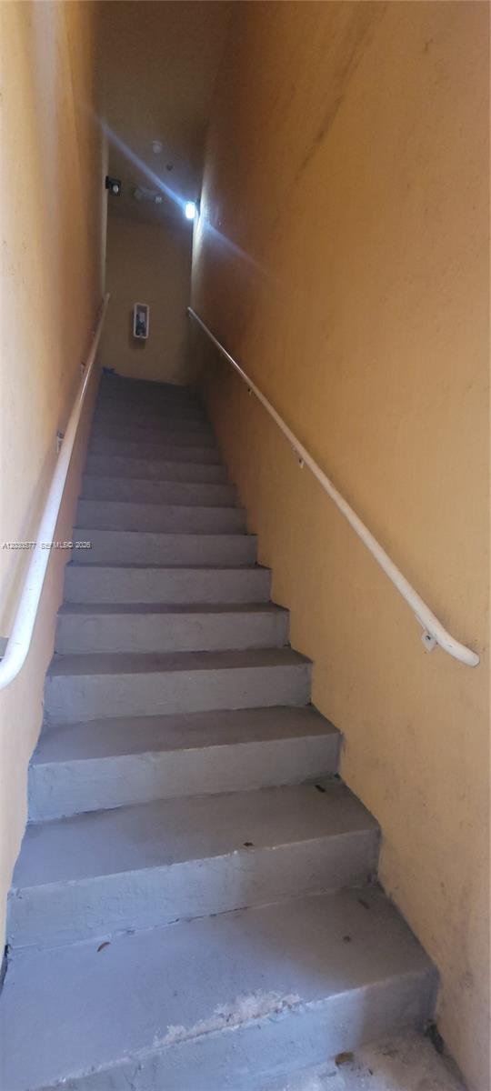 HIALEAH 3RD ADDN - Residential Lease