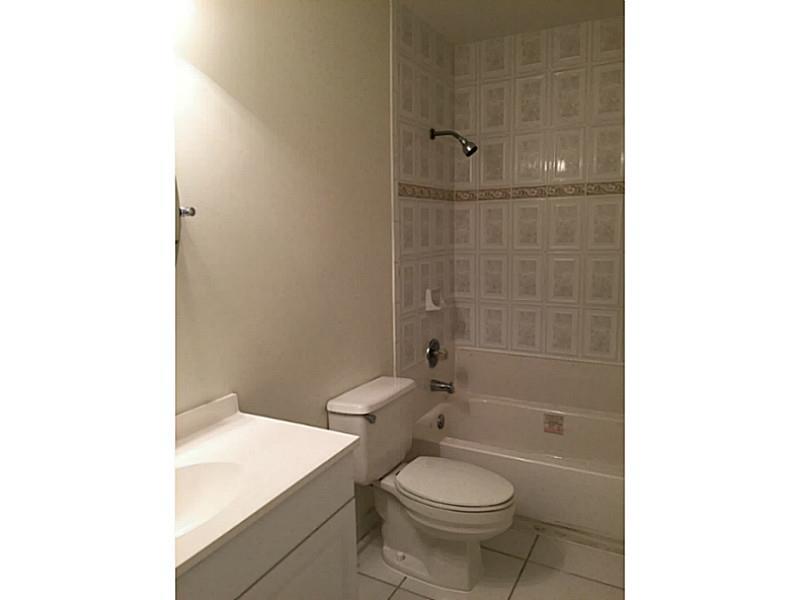 HIGHLANDS KENDALE LK COND - Residential Lease