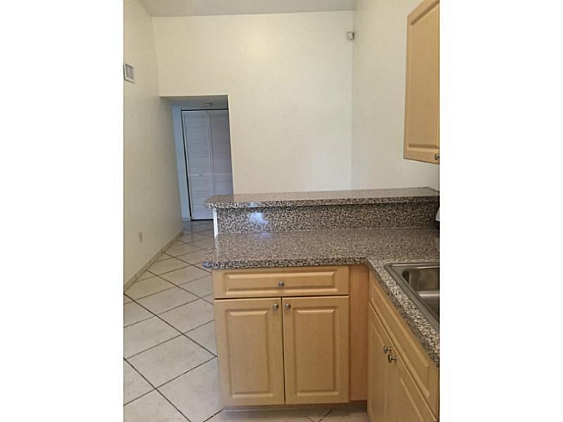HIGHLANDS KENDALE LK COND - Residential Lease
