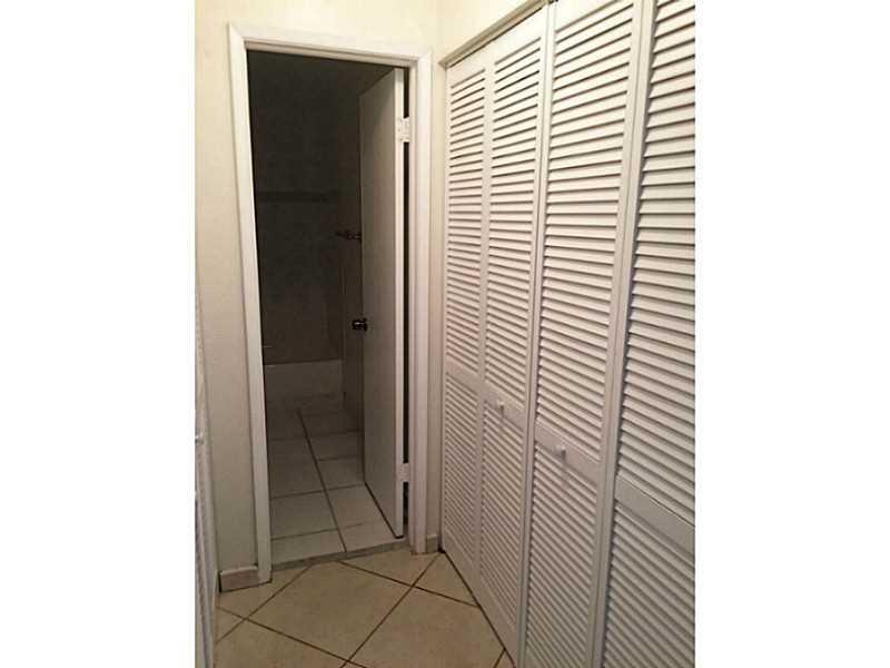 HIGHLANDS KENDALE LK COND - Residential Lease