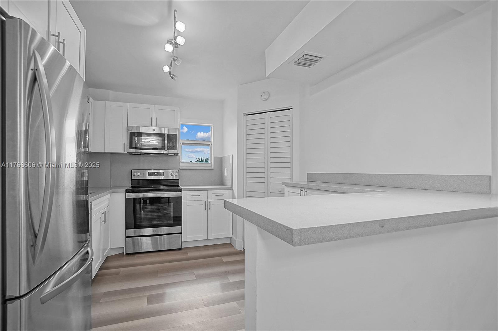 Completely renovated, bright, furnished and spacious corner apartment. 2 bed, 2 bath with brand new impact glass windows, sliding doors and a Washer / Dryer. The building offers an attended lobby, on site management and a large pool with beach access, Walking distance to Bal Harbour shops, restaurants, houses of worship and surfside community center. Available seasonally/annually.