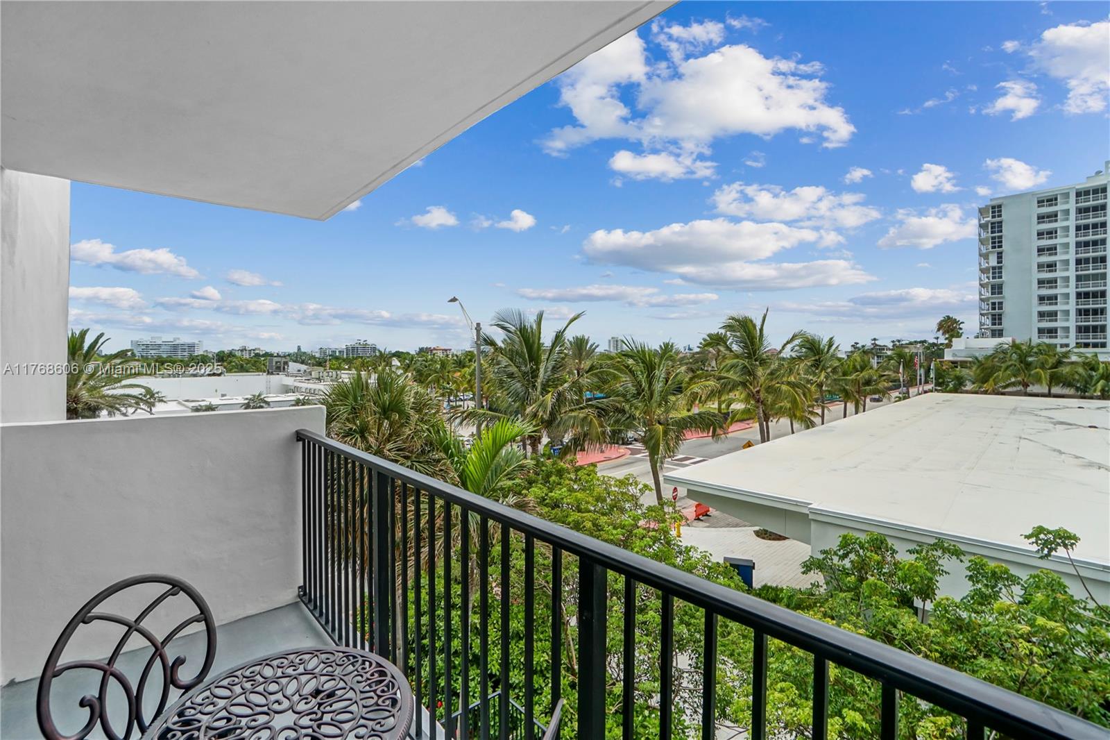 MANATEE CONDO - Residential Lease