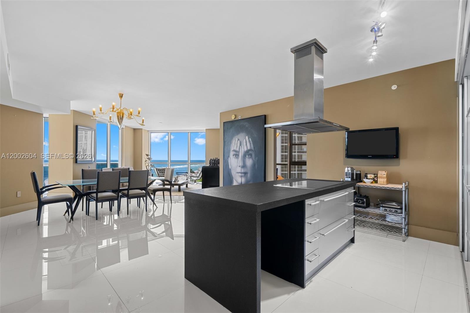 TRUMP ROYALE CONDO - Residential