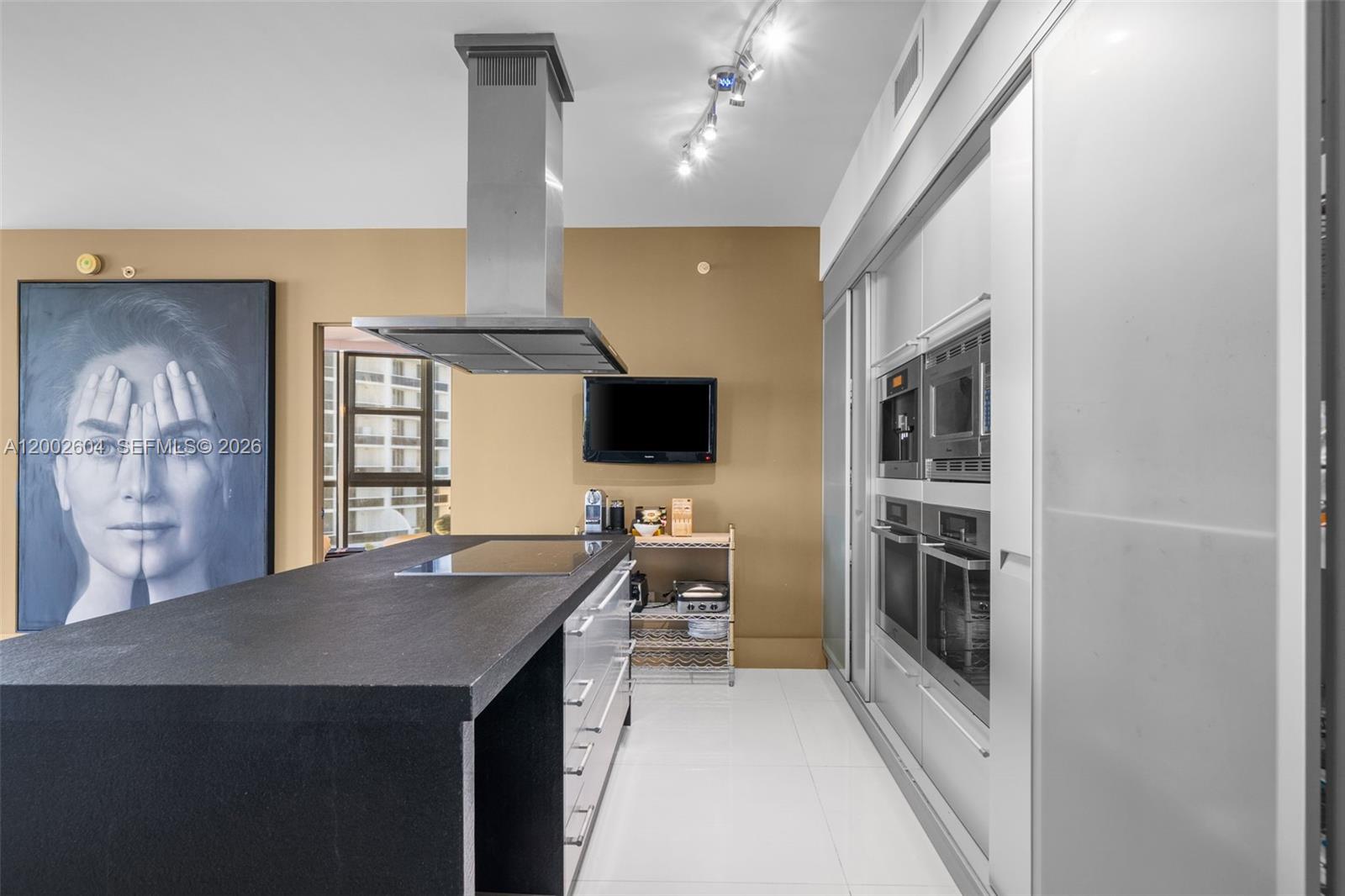 TRUMP ROYALE CONDO - Residential