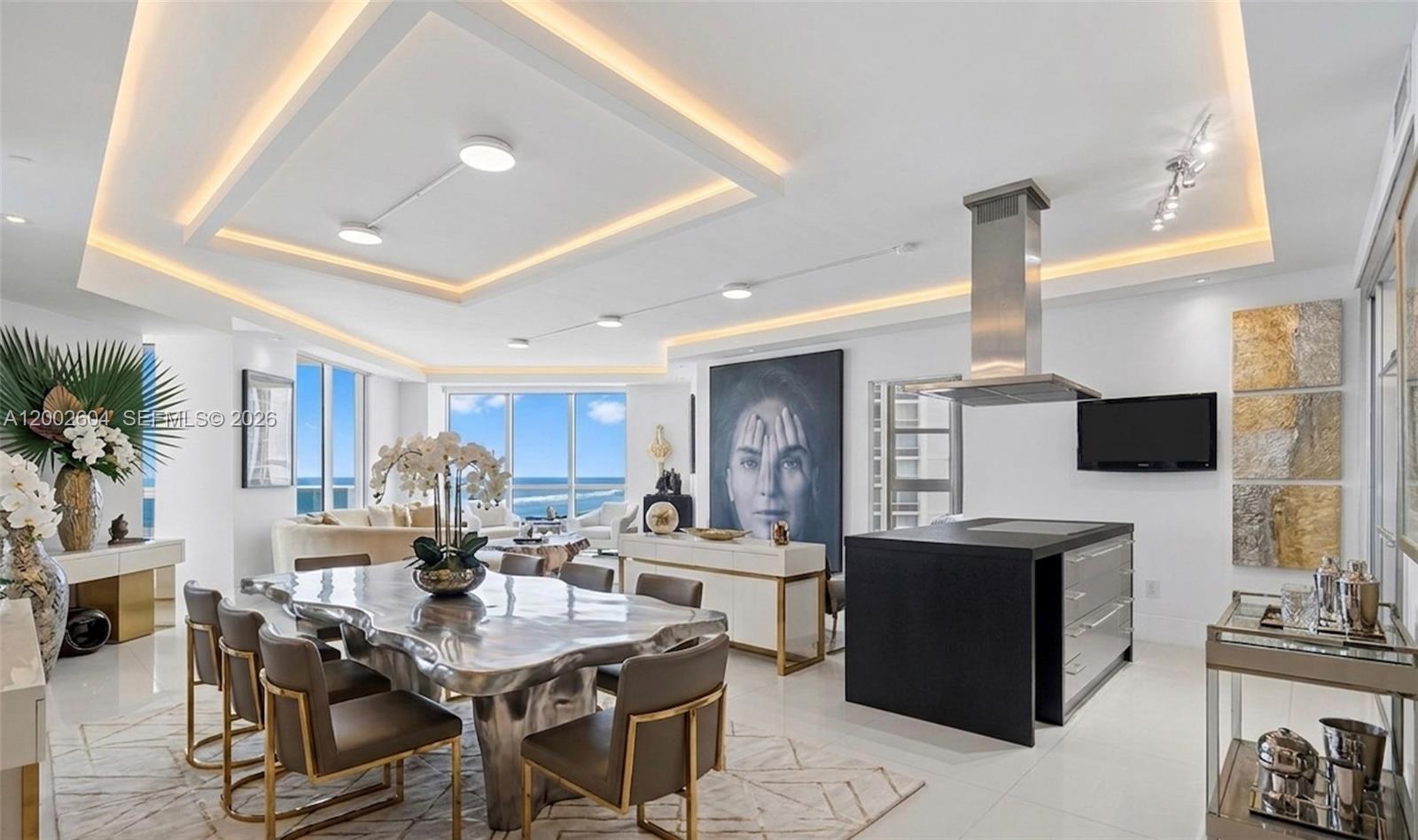 TRUMP ROYALE CONDO - Residential