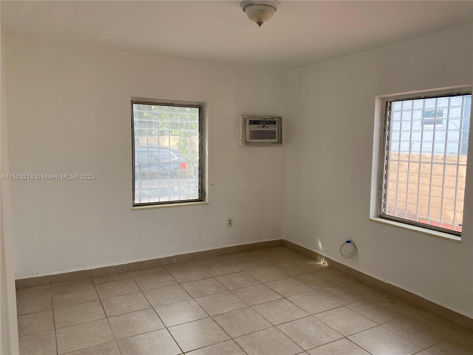 LAWRENCE ESTATE LAND CO - Residential Lease