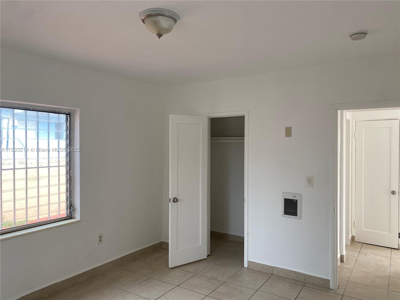LAWRENCE ESTATE LAND CO - Residential Lease