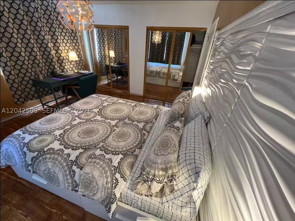 713 COLLINS CONDO - Residential Lease
