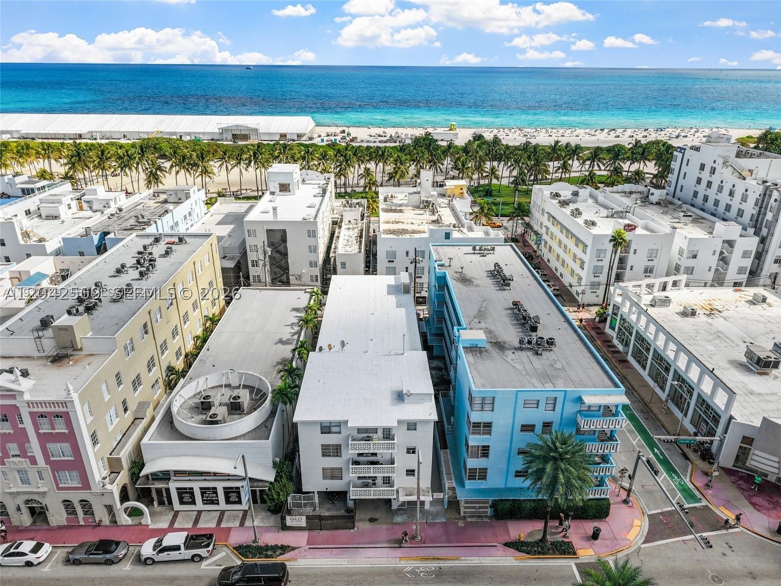 713 COLLINS CONDO - Residential Lease