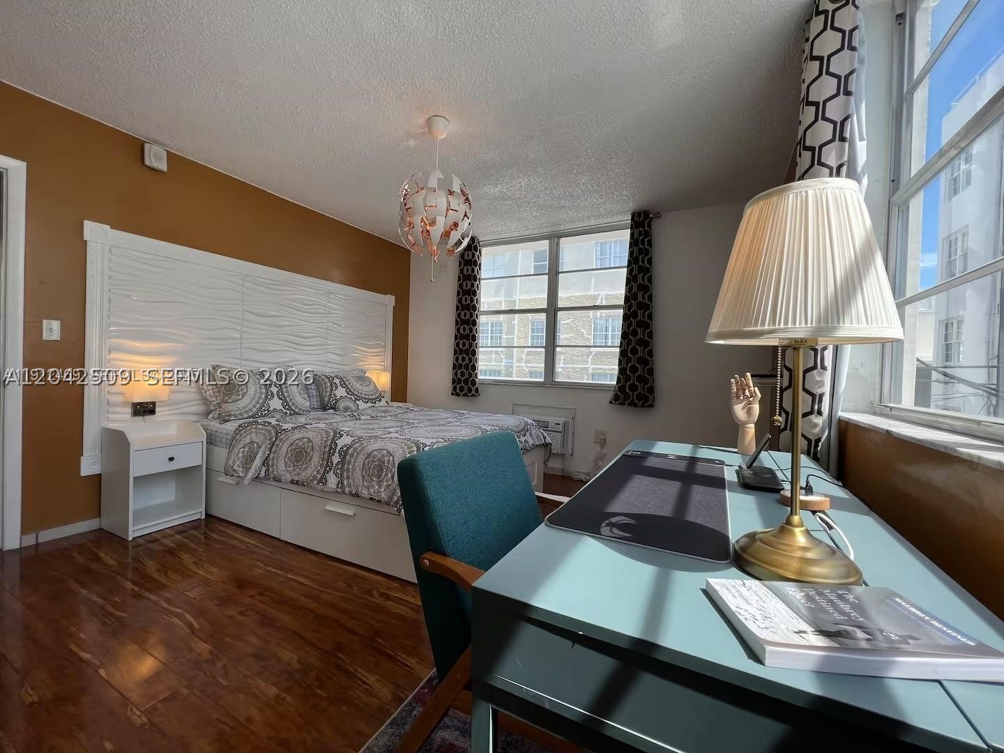 713 COLLINS CONDO - Residential Lease