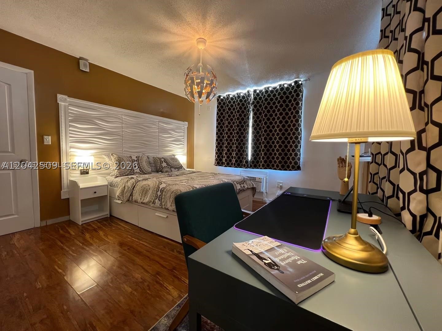 713 COLLINS CONDO - Residential Lease