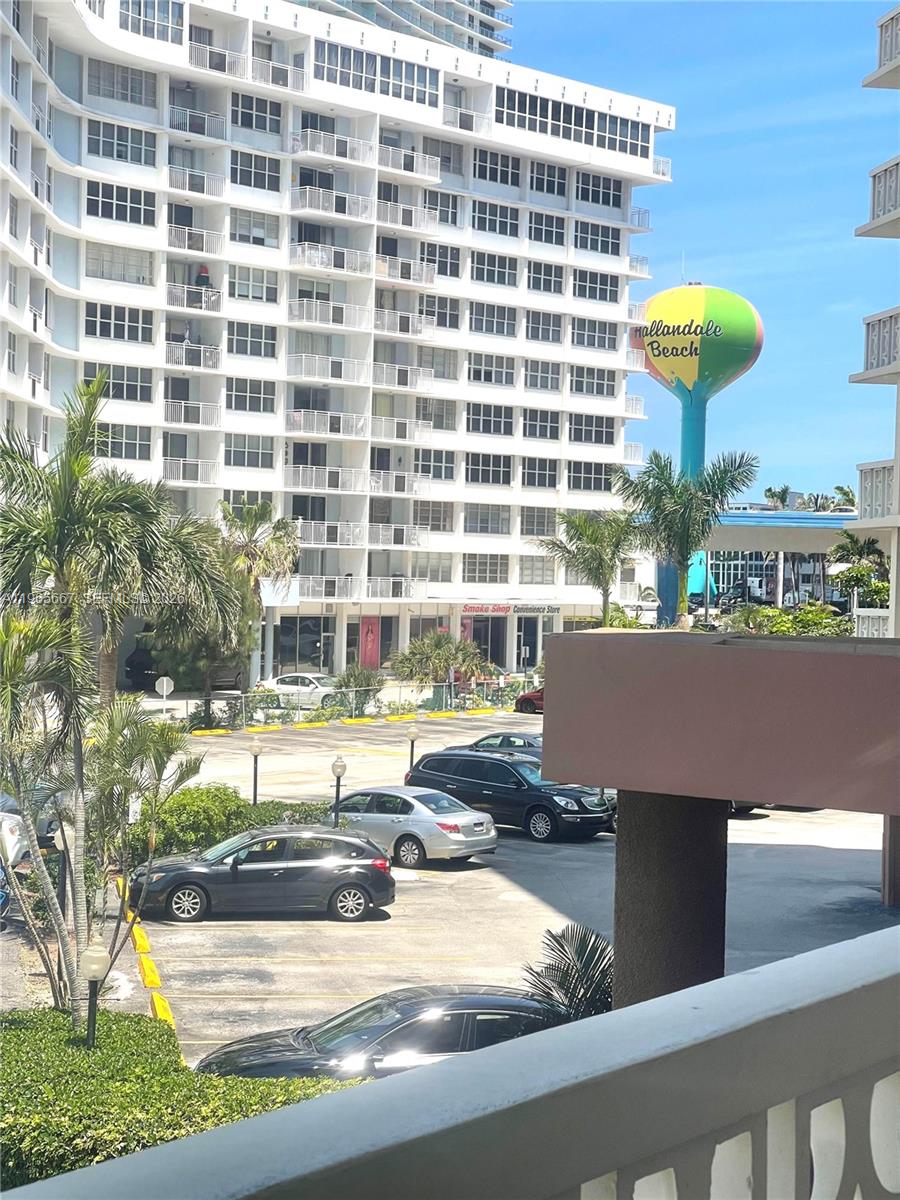 IMPERIAL TOWERS CONDO - Residential