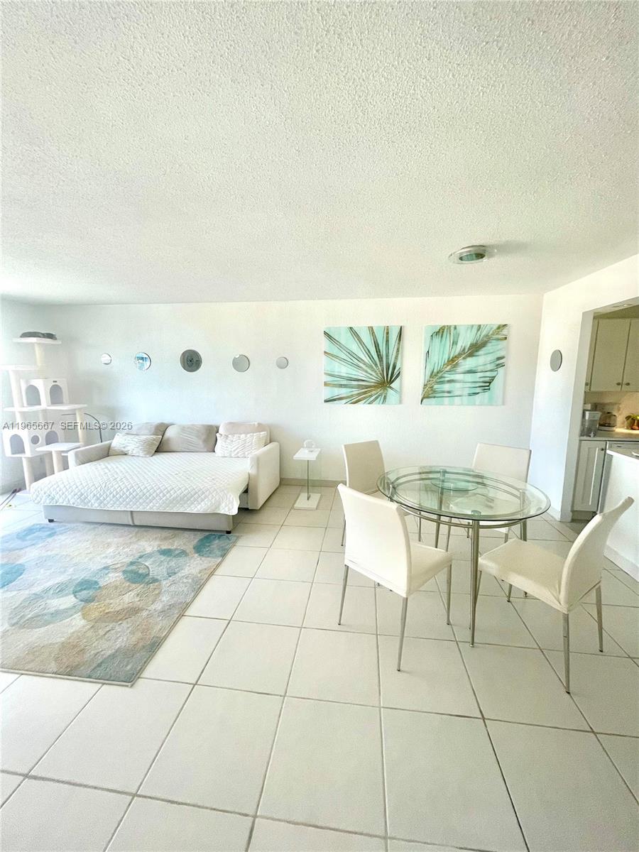 IMPERIAL TOWERS CONDO - Residential