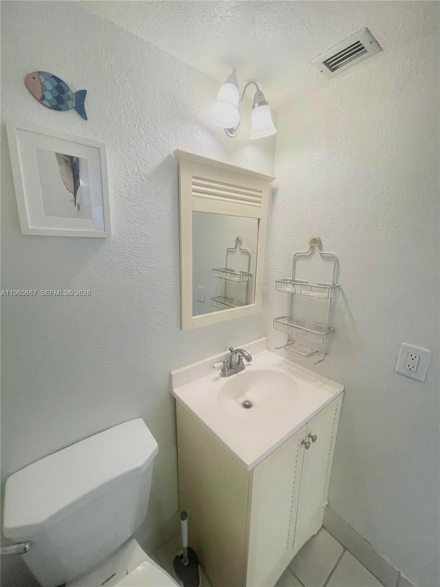 IMPERIAL TOWERS CONDO - Residential