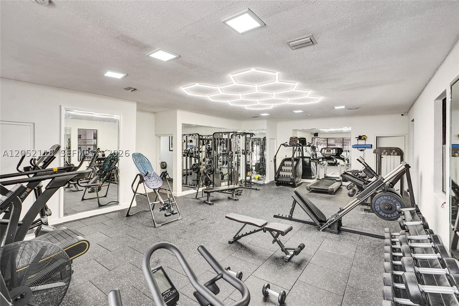 FONTAINEBLEAU GARDENS CON - Residential Lease