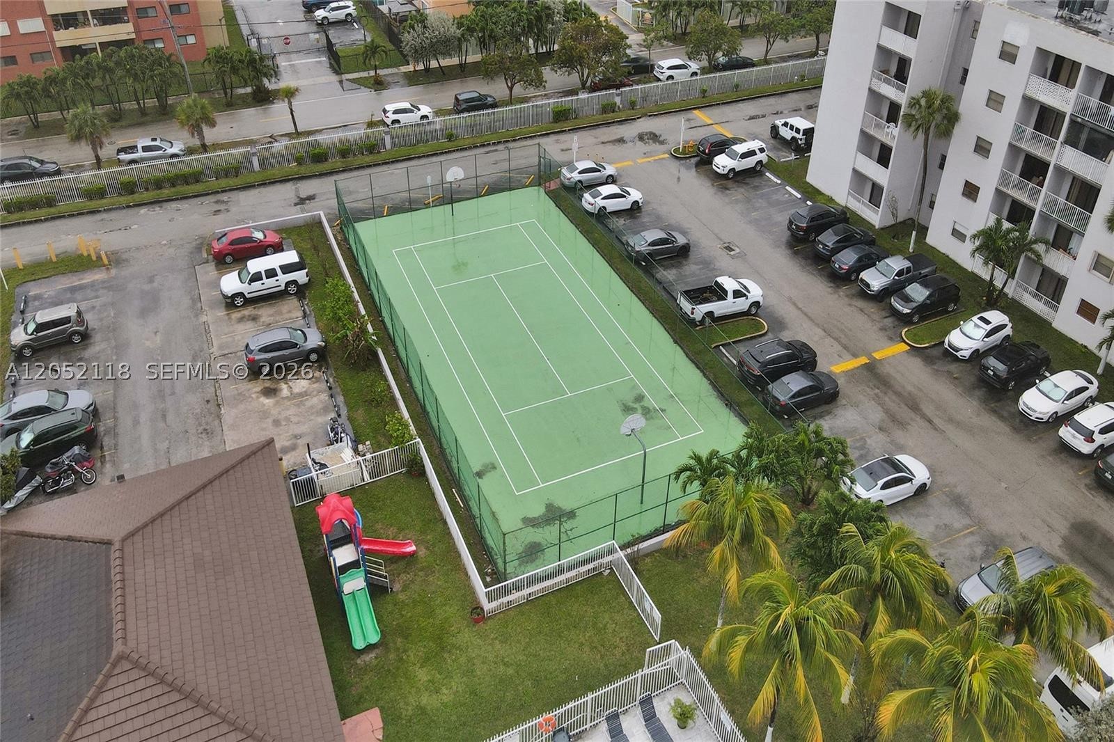 FONTAINEBLEAU GARDENS CON - Residential Lease