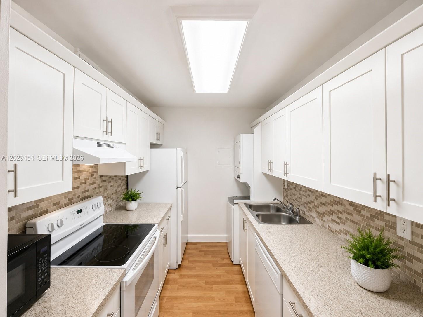 KINGSTON SQUARE CONDO - Residential Lease