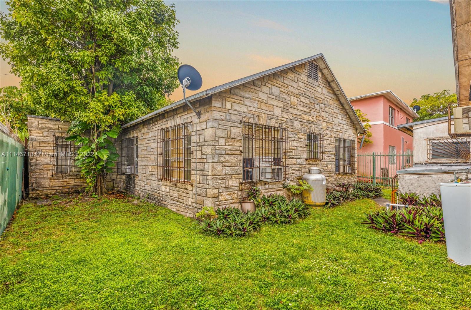 SUWANEE PARK - Residential