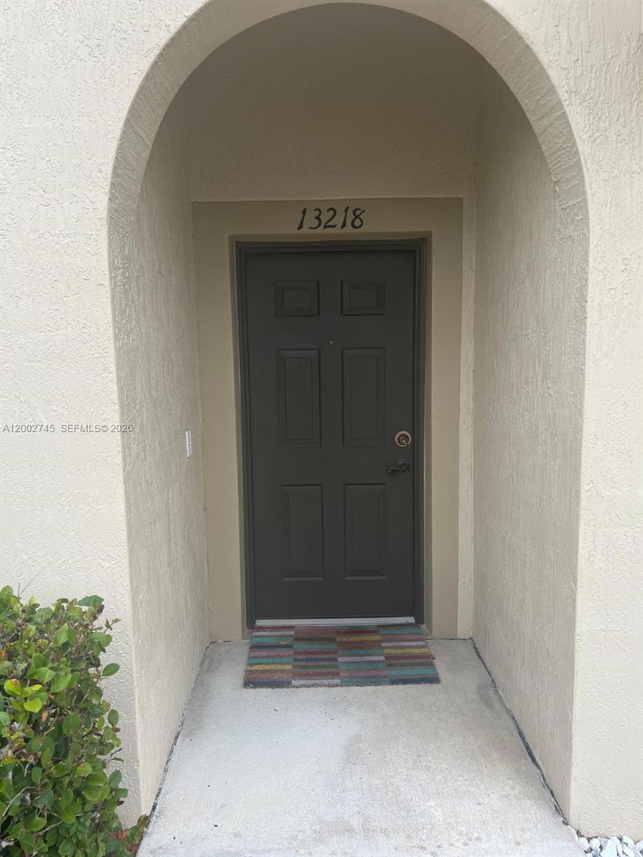 BANYAN BAY CONDO - Residential Lease