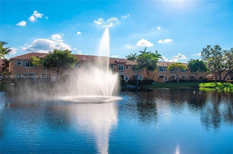 VILLAS AT HARBOR ISLES CO - Residential Lease