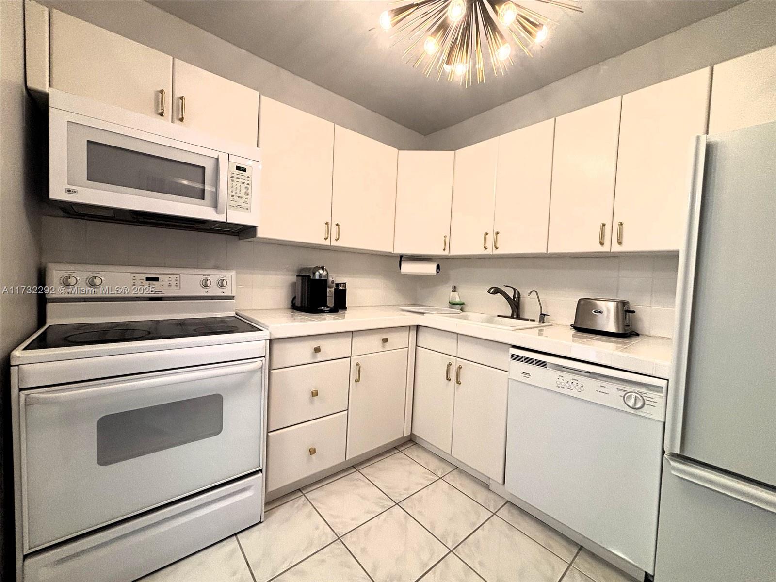 CORONADO CONDO- TOWER II - Residential
