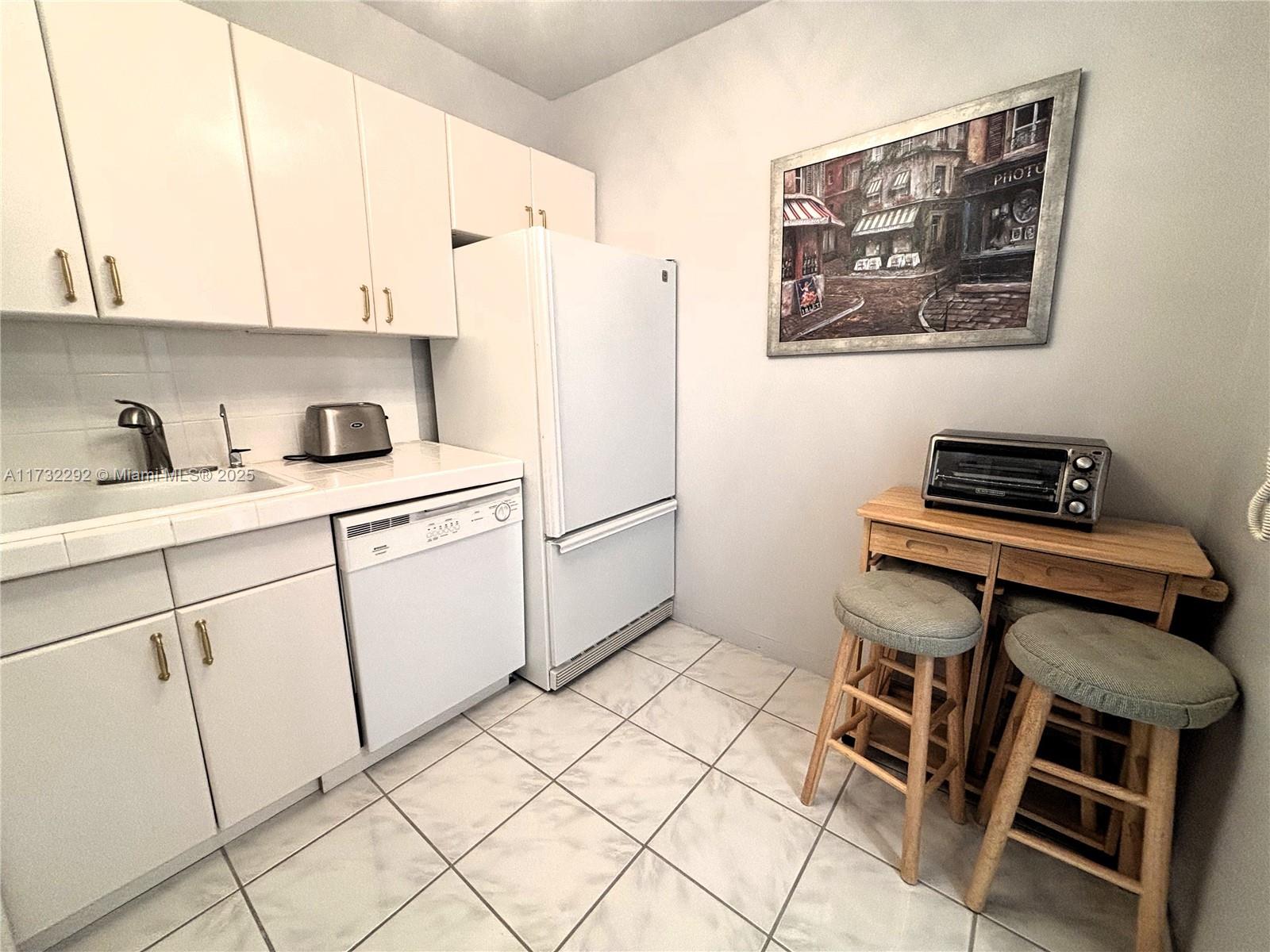 CORONADO CONDO- TOWER II - Residential