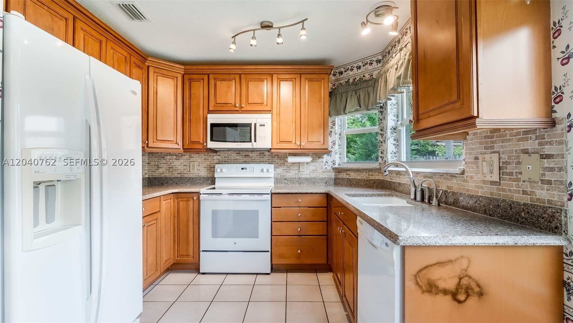ROCK CREEK PHASE TWO - Residential