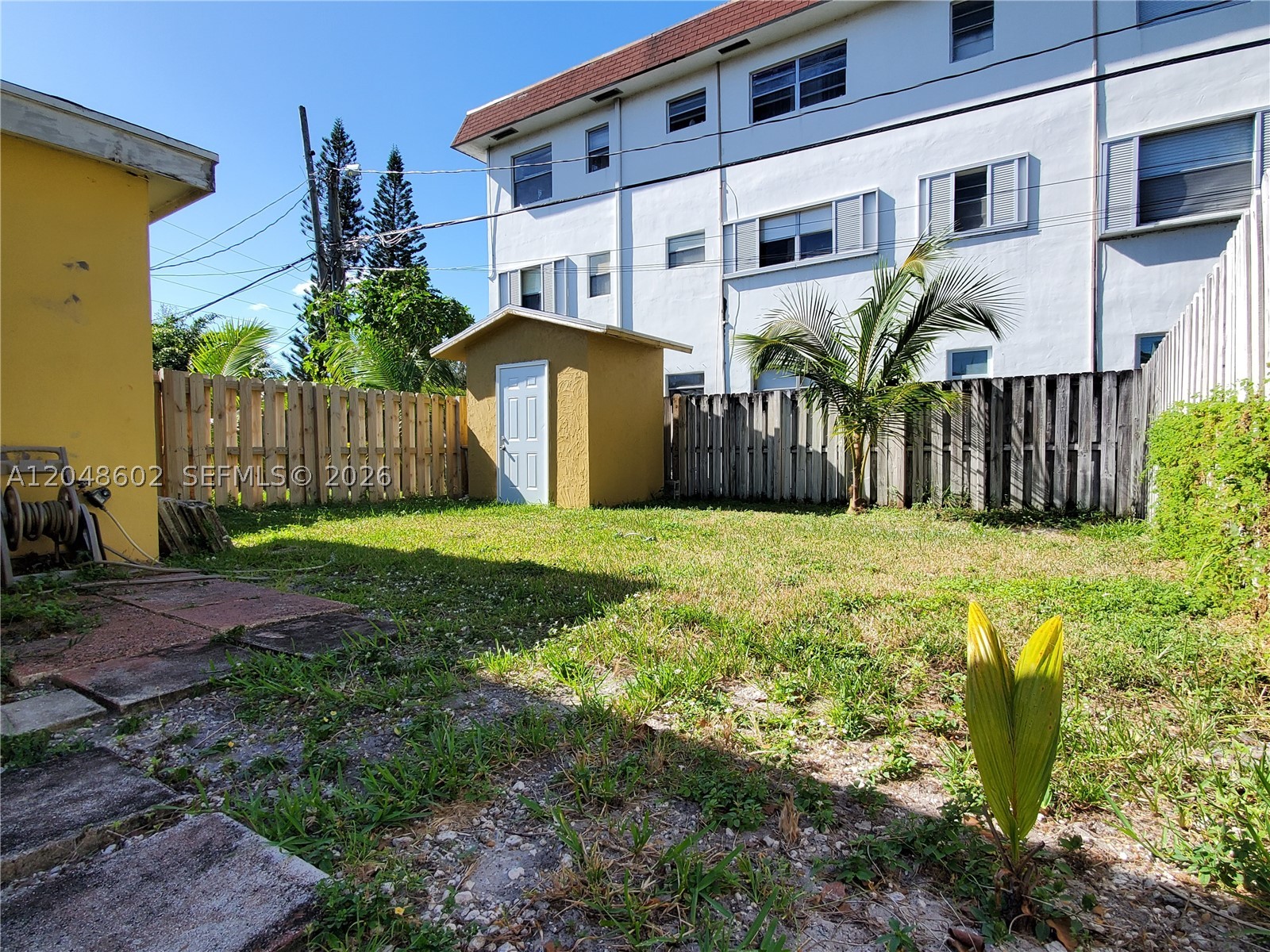 OCEAN BREEZE GARDENS RESU - Residential Lease