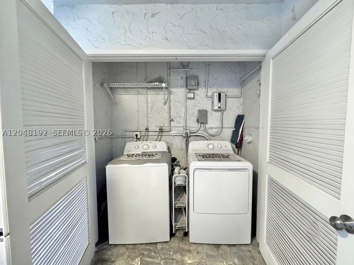 PINES OF SPRINGTREE 1 CON - Residential Lease