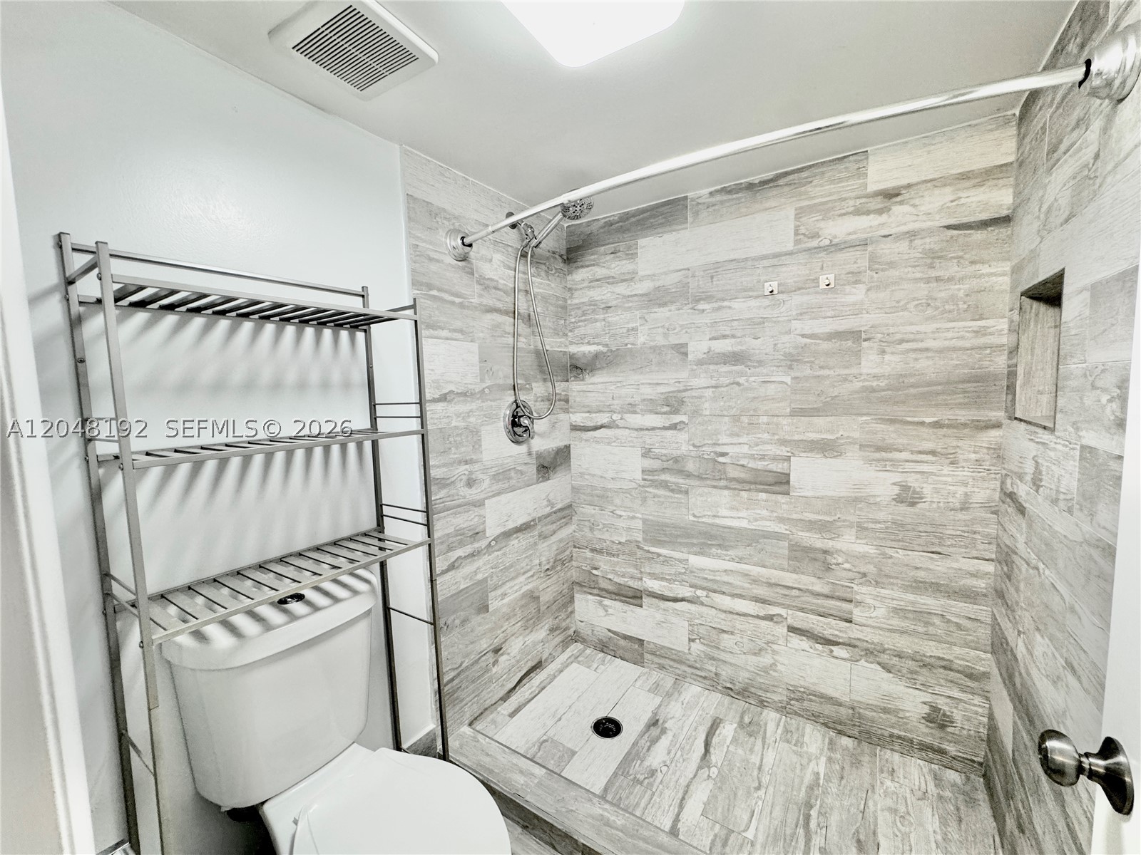 PINES OF SPRINGTREE 1 CON - Residential Lease
