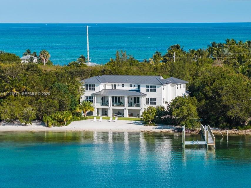 Mat Ocean Bay - Residential
