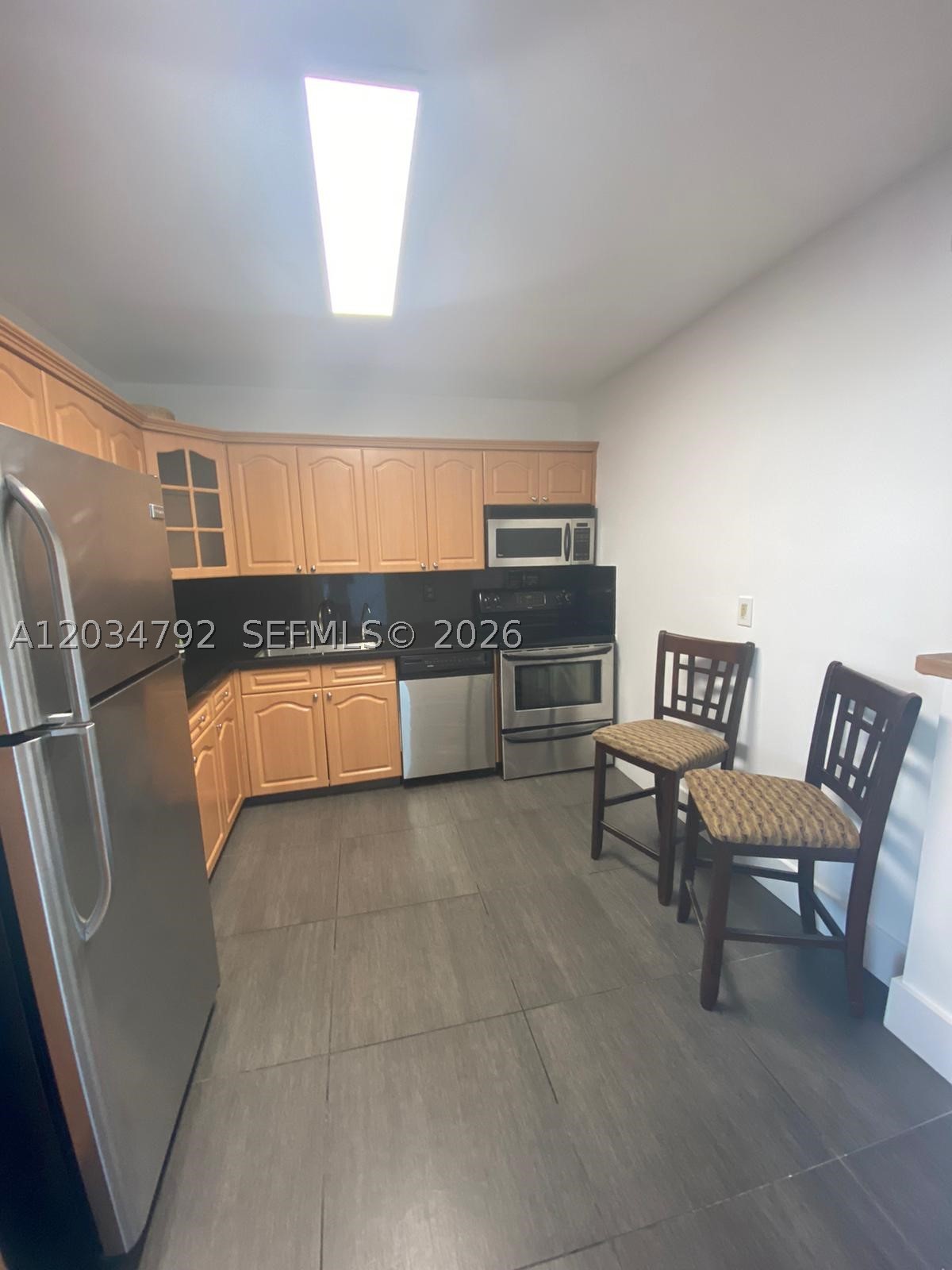 WATERSIDE TOWERS CONDO - Residential