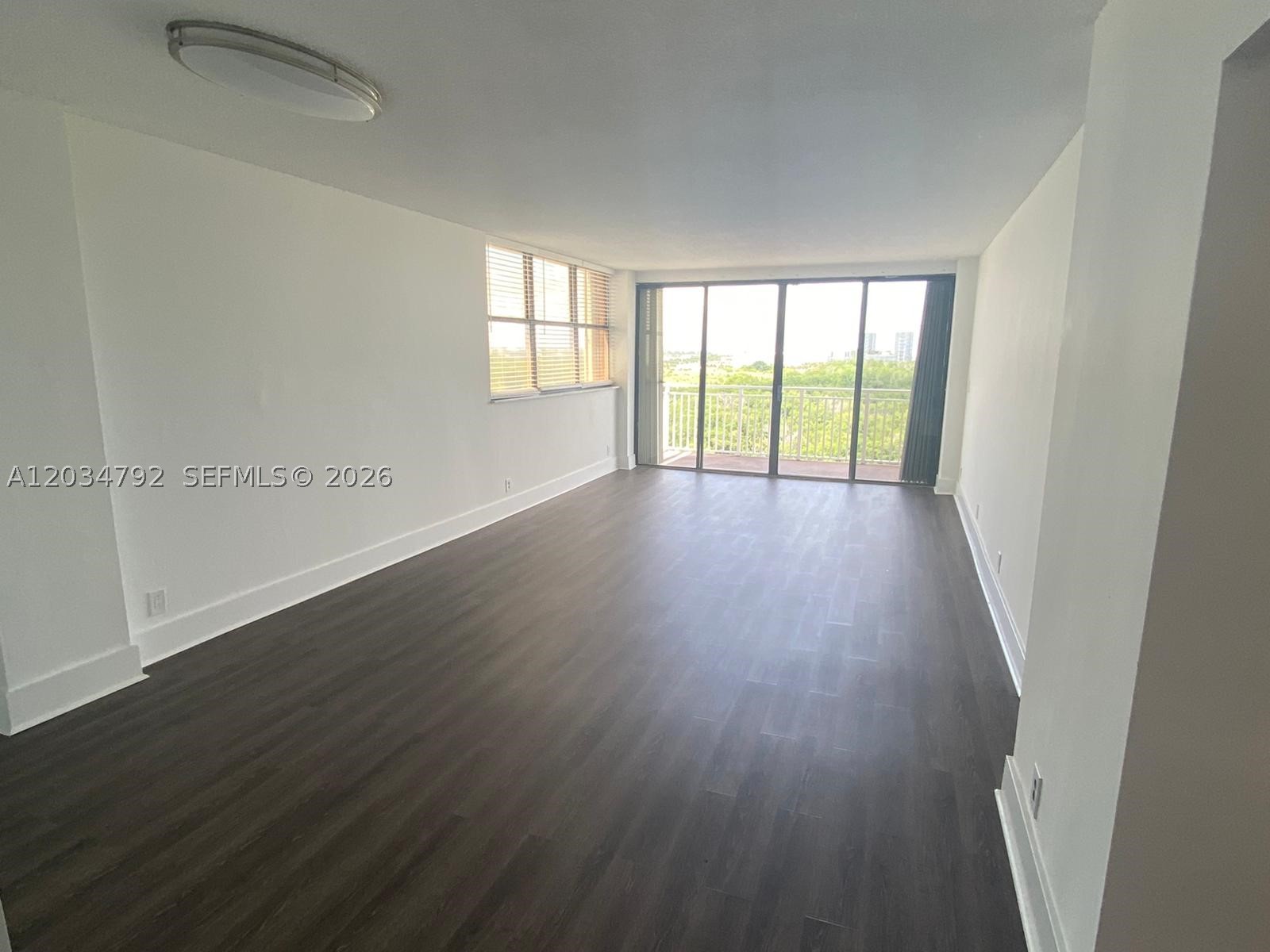 WATERSIDE TOWERS CONDO - Residential